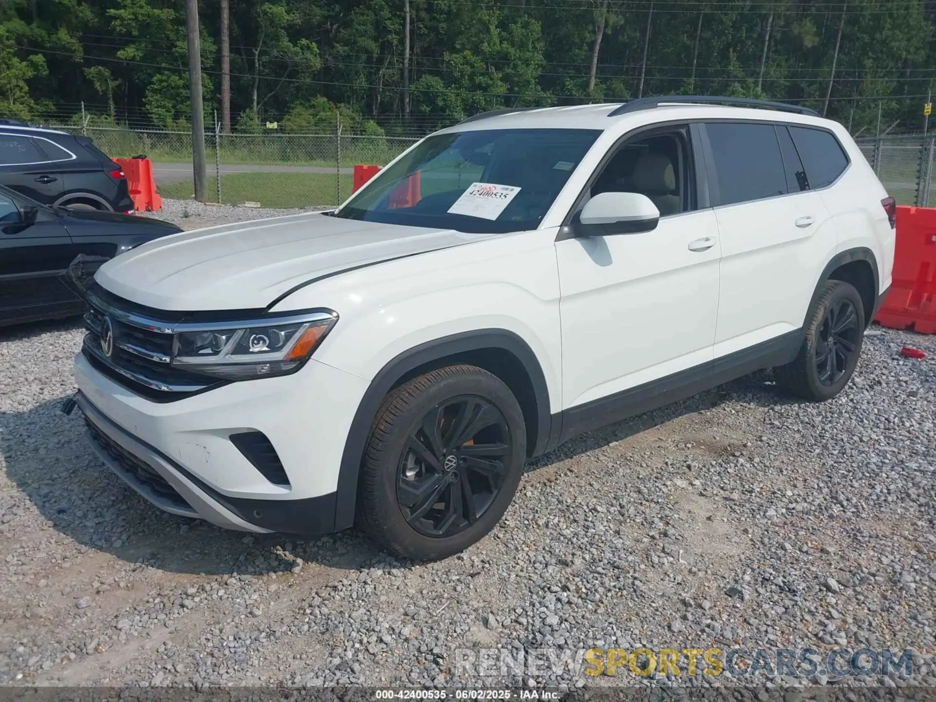 2 Photograph of a damaged car 1V2WR2CA6PC547040 VOLKSWAGEN ATLAS 2023