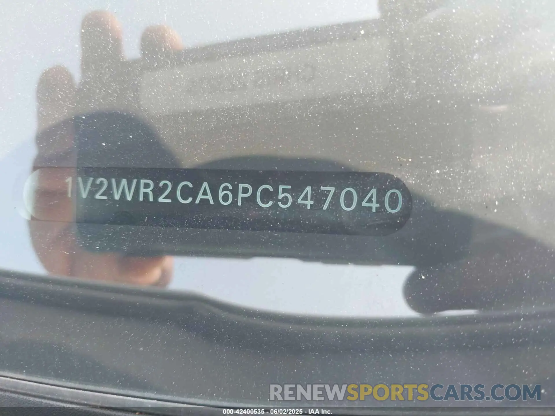 9 Photograph of a damaged car 1V2WR2CA6PC547040 VOLKSWAGEN ATLAS 2023