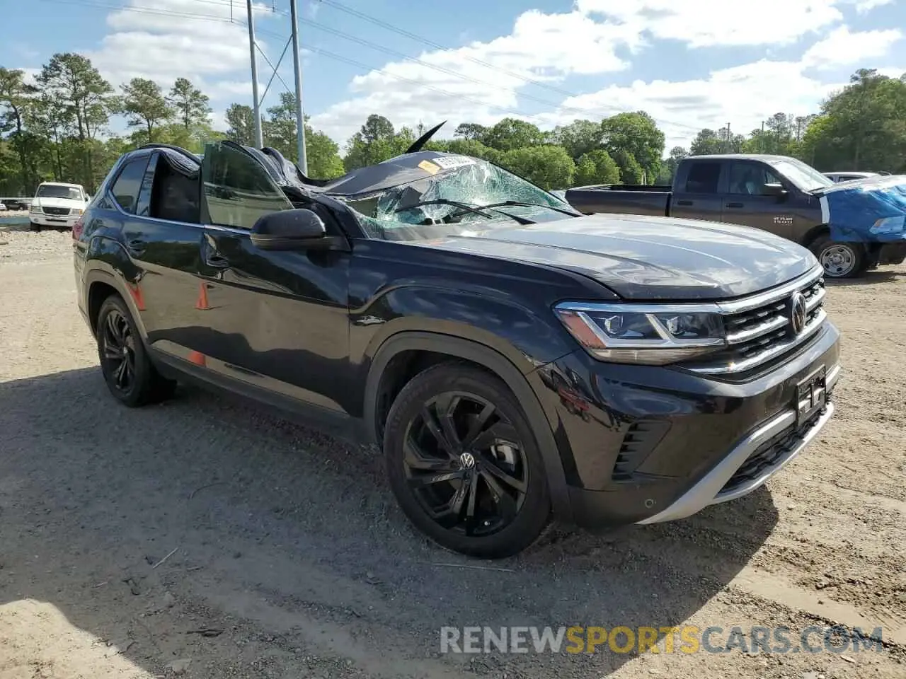4 Photograph of a damaged car 1V2WR2CA7PC500650 VOLKSWAGEN ATLAS 2023