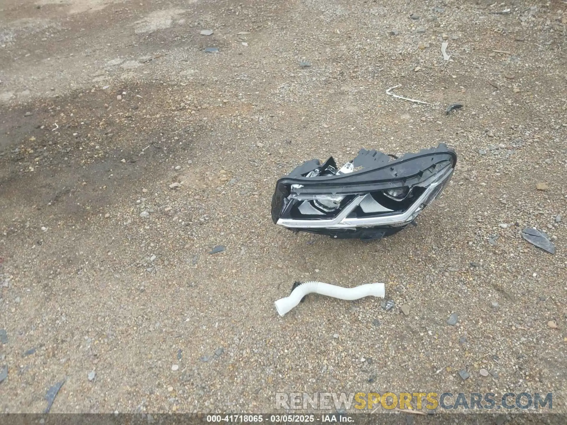 12 Photograph of a damaged car 1V2WR2CAXPC505406 VOLKSWAGEN ATLAS 2023