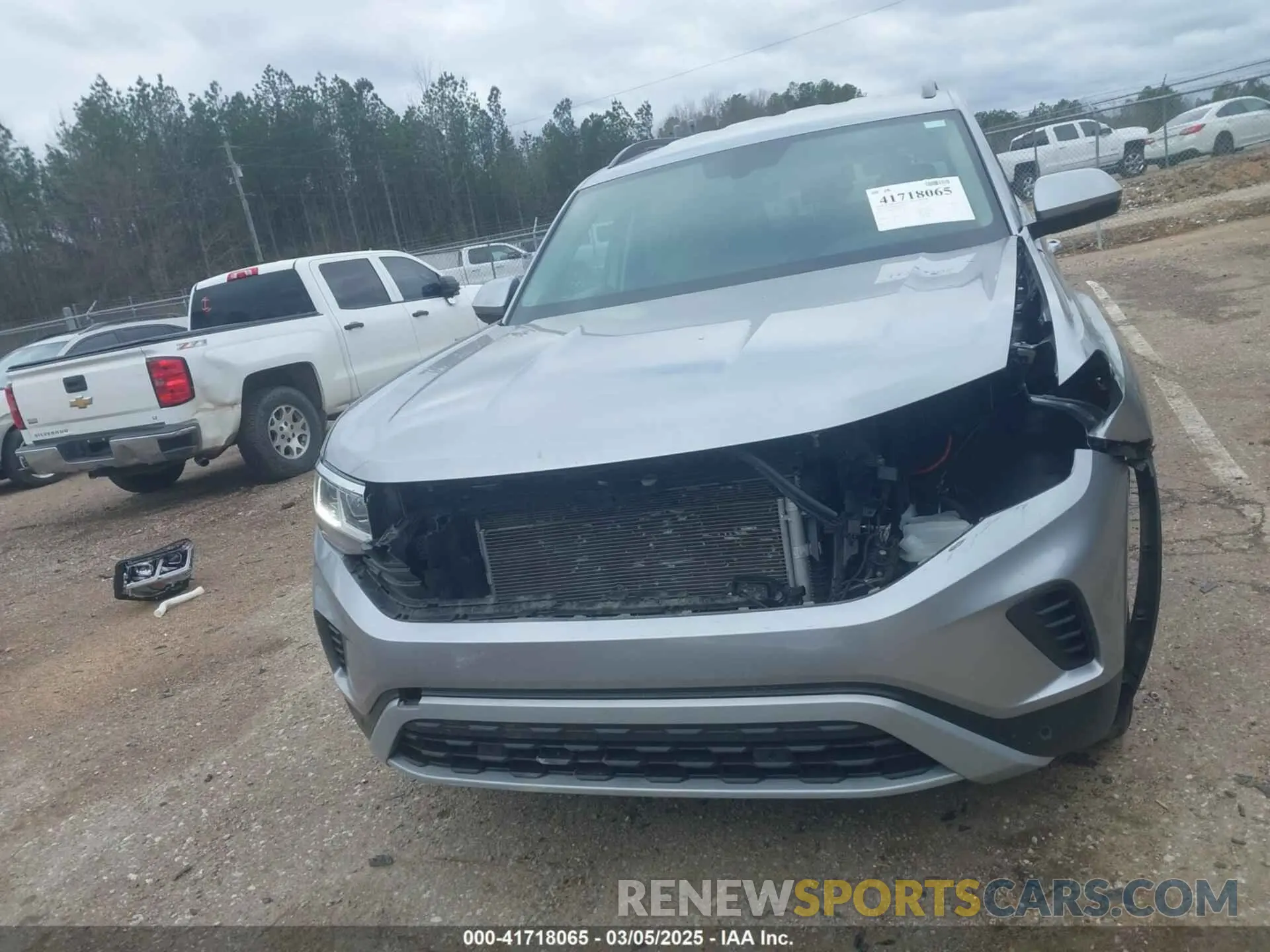 13 Photograph of a damaged car 1V2WR2CAXPC505406 VOLKSWAGEN ATLAS 2023