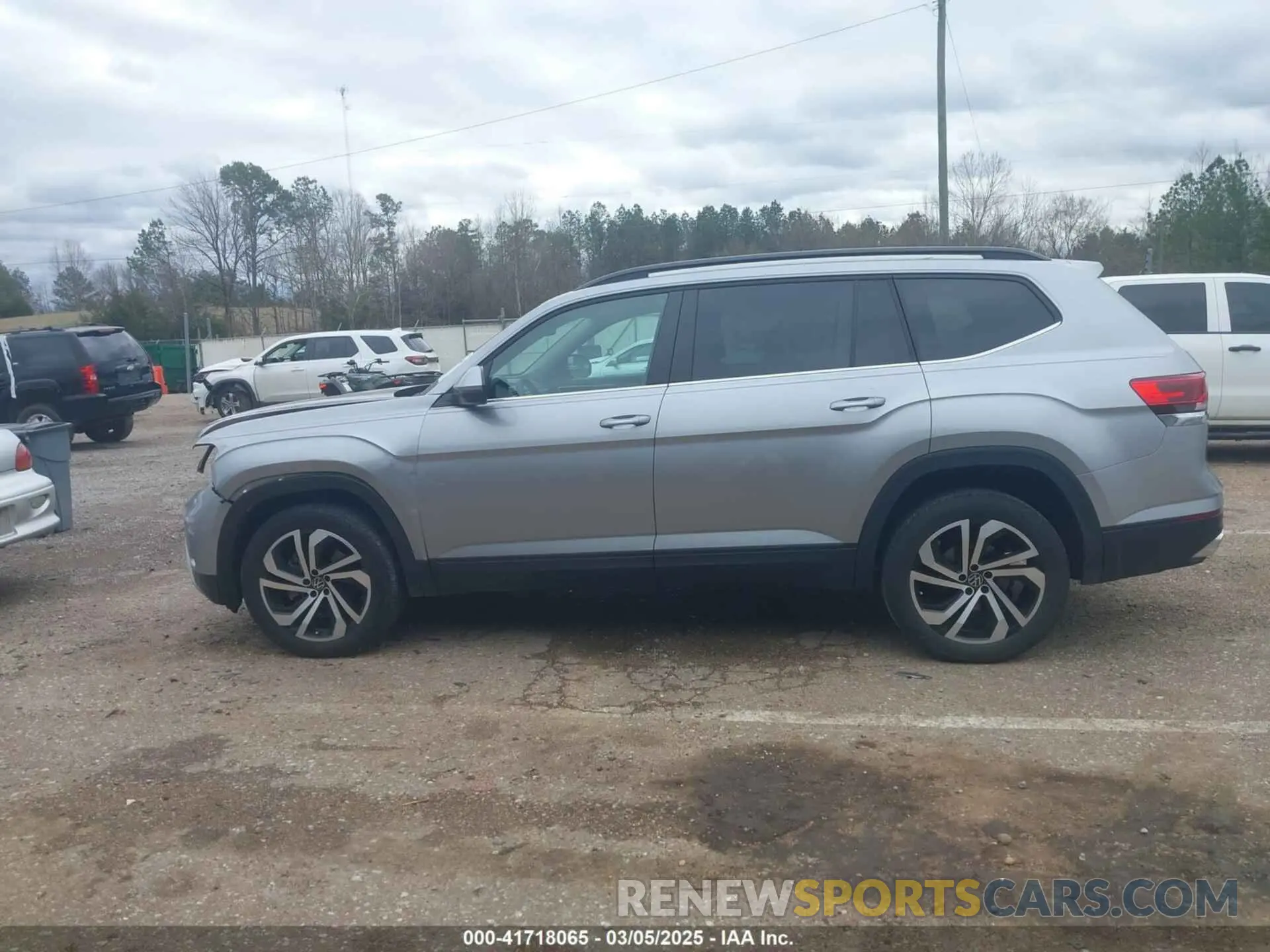 15 Photograph of a damaged car 1V2WR2CAXPC505406 VOLKSWAGEN ATLAS 2023