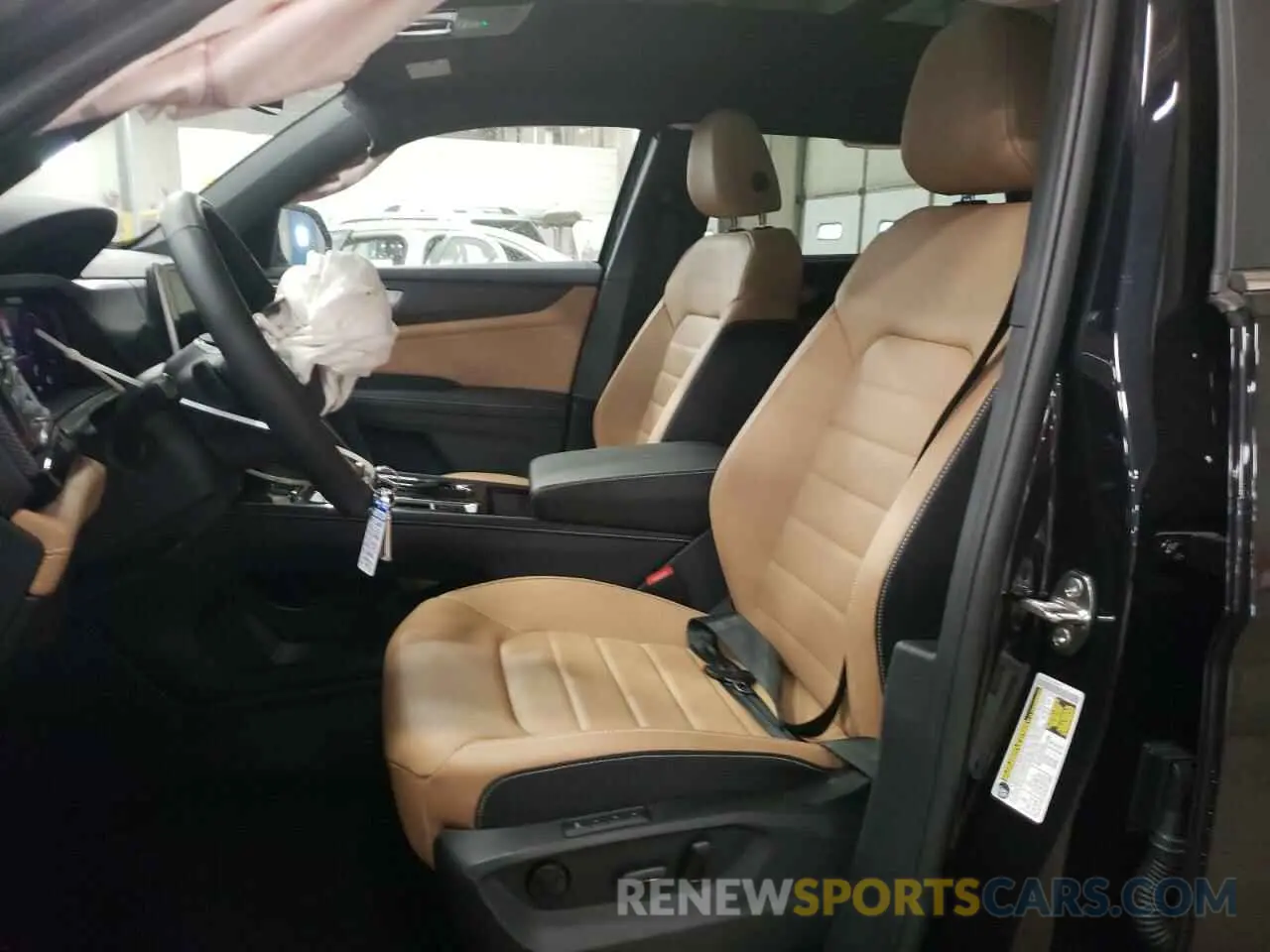 7 Фотография поврежденного автомобиля 1V2AE2CA2RC242417 VOLKSWAGEN ATLAS 2024