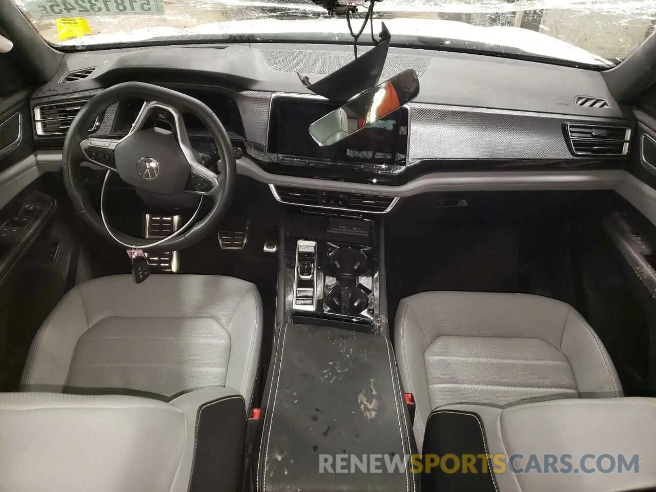 8 Photograph of a damaged car 1V2AE2CAXRC233383 VOLKSWAGEN ATLAS 2024