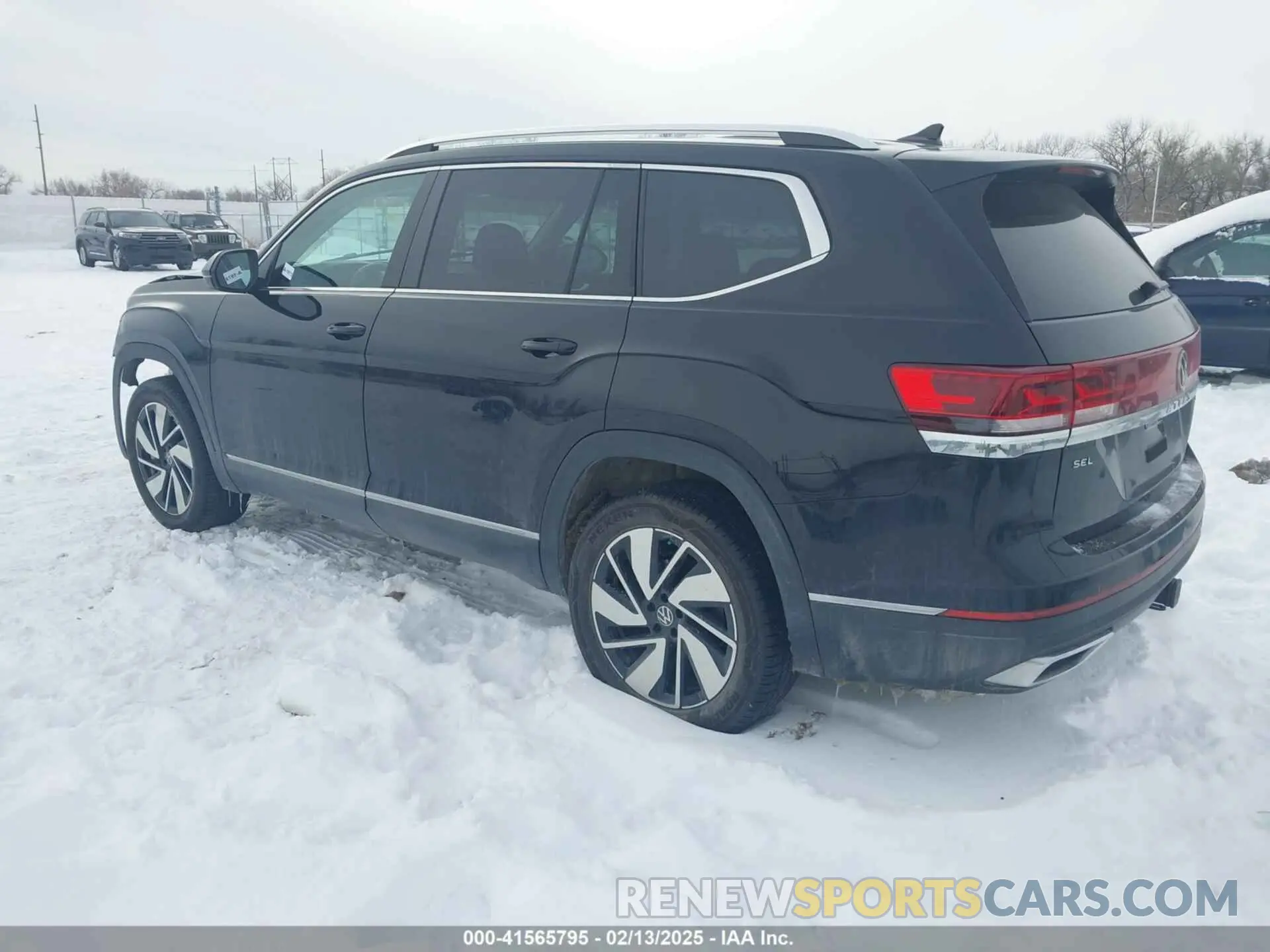 3 Photograph of a damaged car 1V2BR2CA3RC513283 VOLKSWAGEN ATLAS 2024