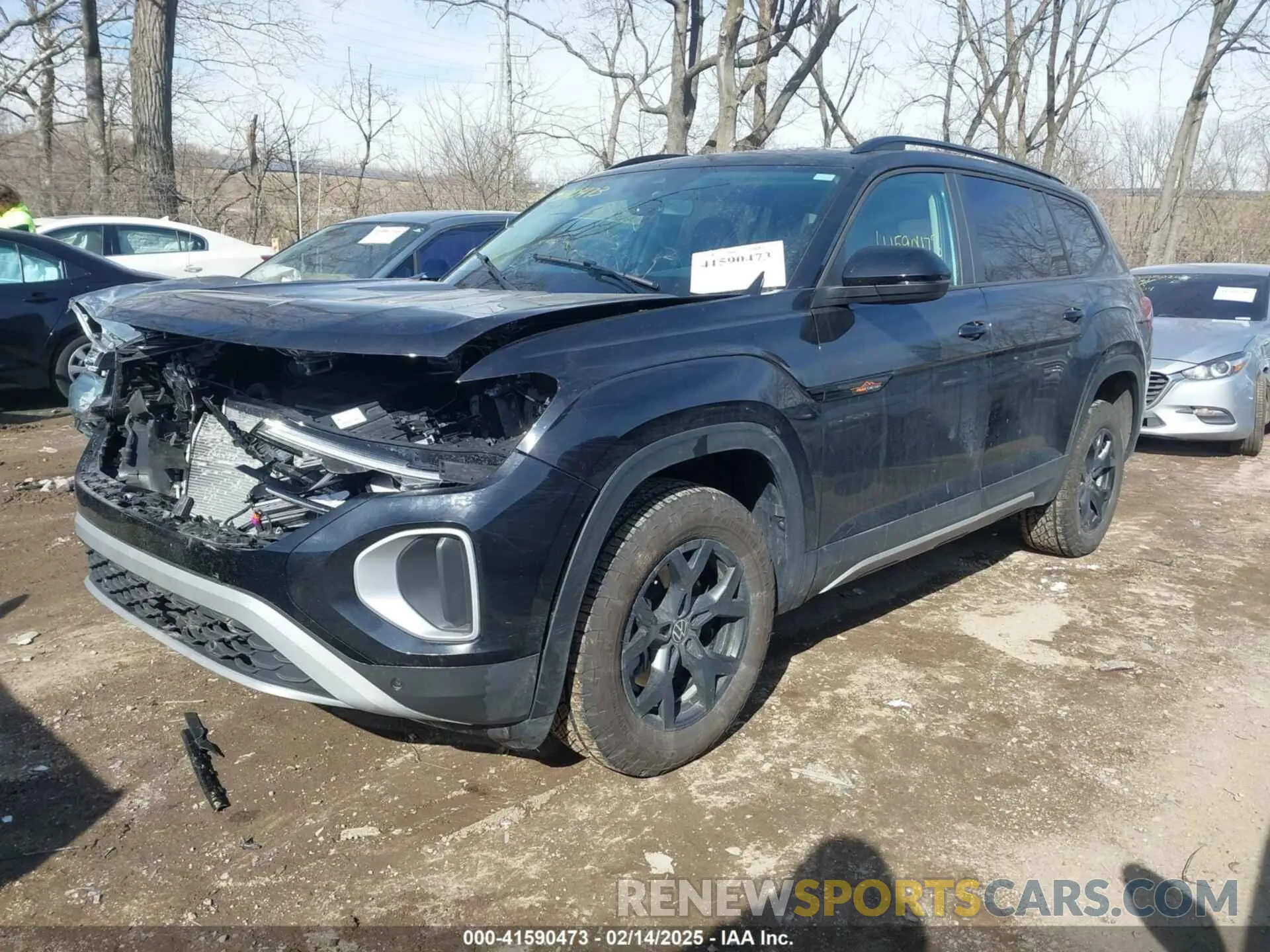 2 Photograph of a damaged car 1V2CR2CA1RC579660 VOLKSWAGEN ATLAS 2024