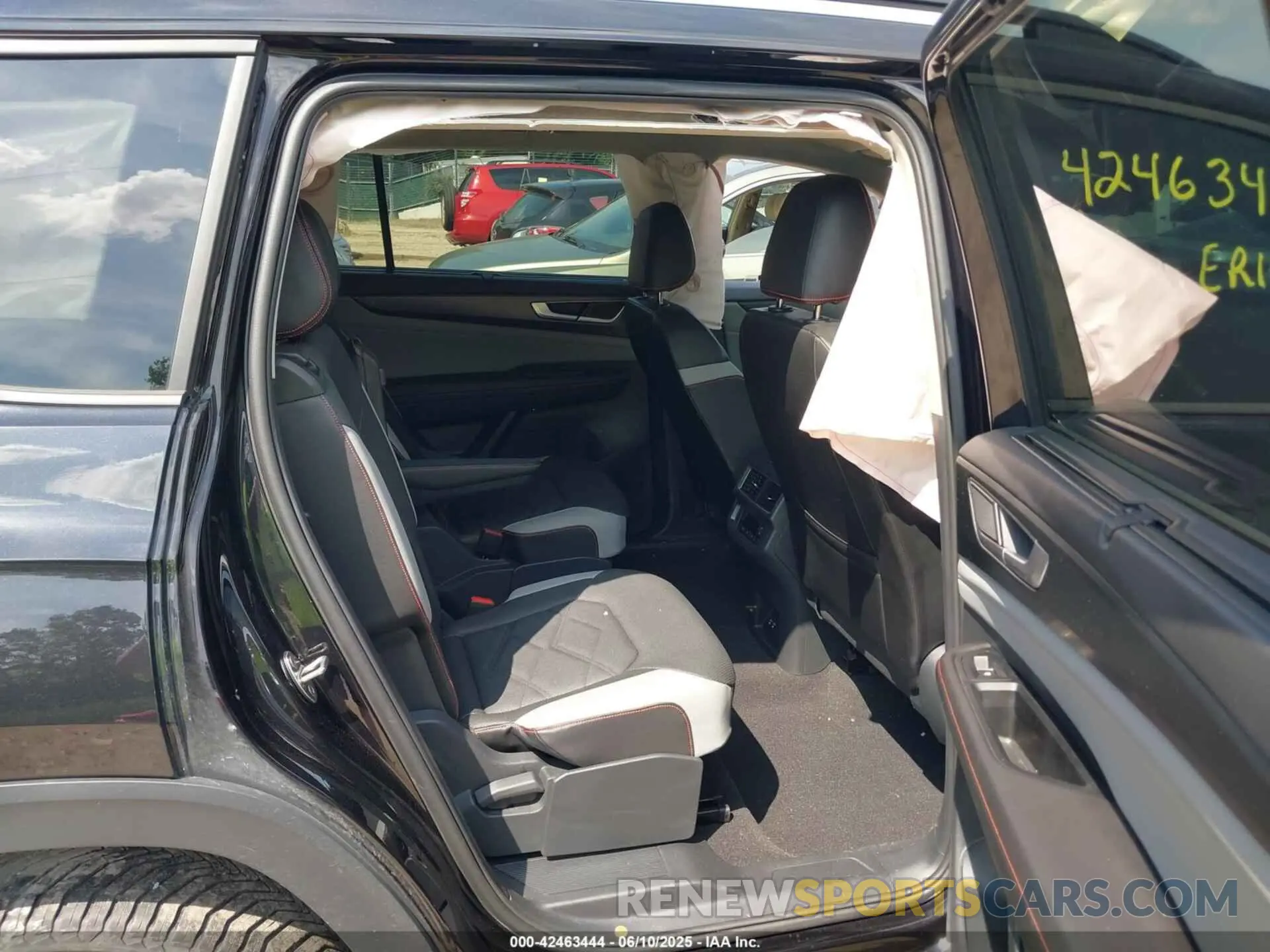 8 Фотография поврежденного автомобиля 1V2CR2CA4RC579670 VOLKSWAGEN ATLAS 2024