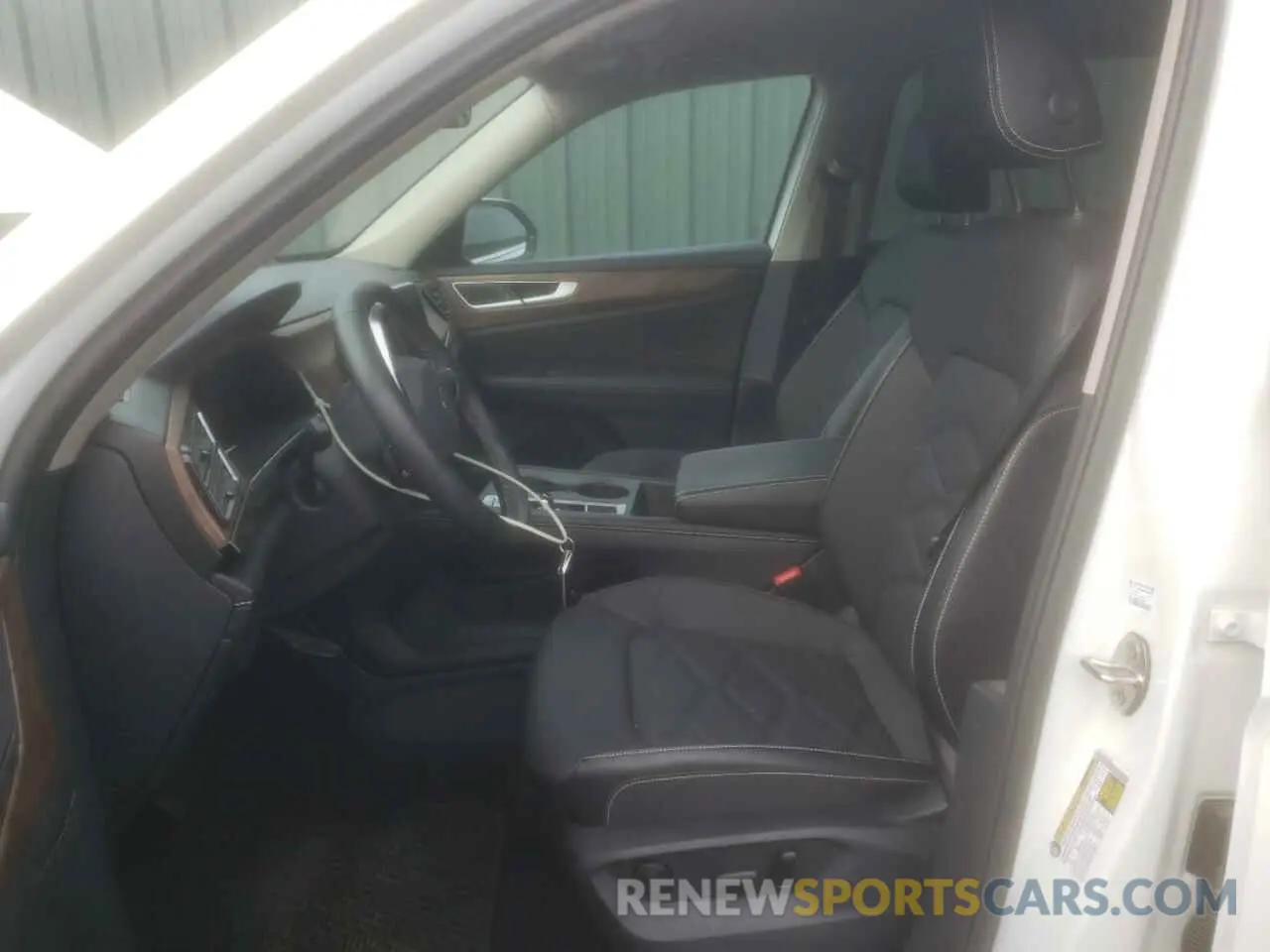 7 Photograph of a damaged car 1V2DR2CA0RC609512 VOLKSWAGEN ATLAS 2024