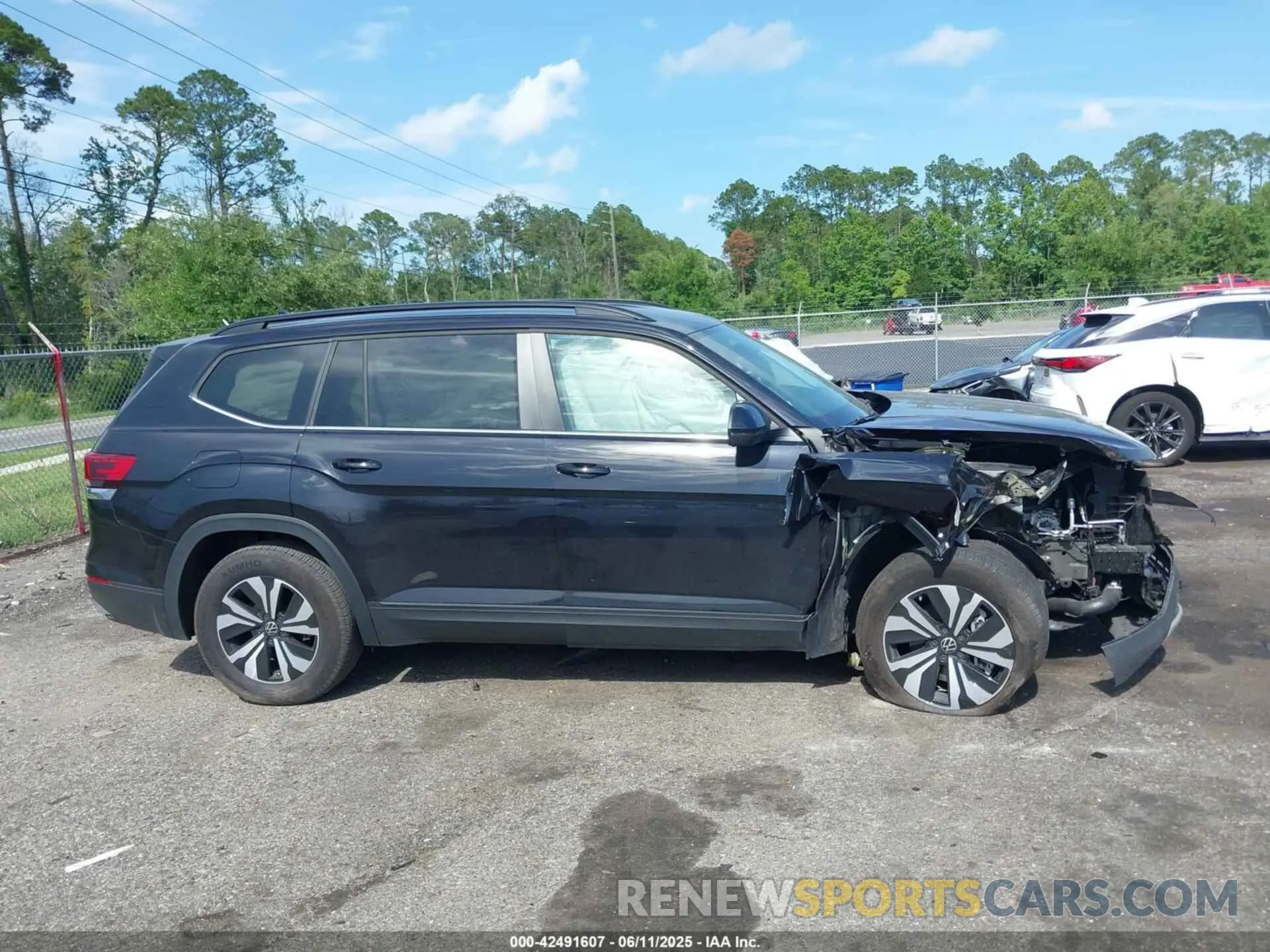 13 Фотография поврежденного автомобиля 1V2DR2CA1RC576374 VOLKSWAGEN ATLAS 2024