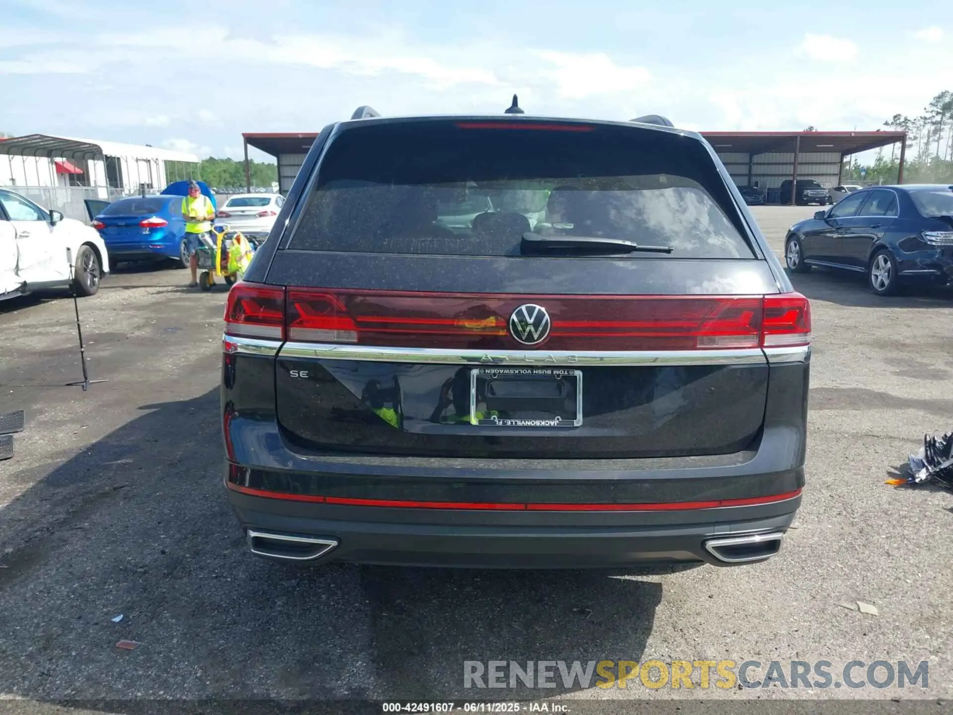 16 Фотография поврежденного автомобиля 1V2DR2CA1RC576374 VOLKSWAGEN ATLAS 2024