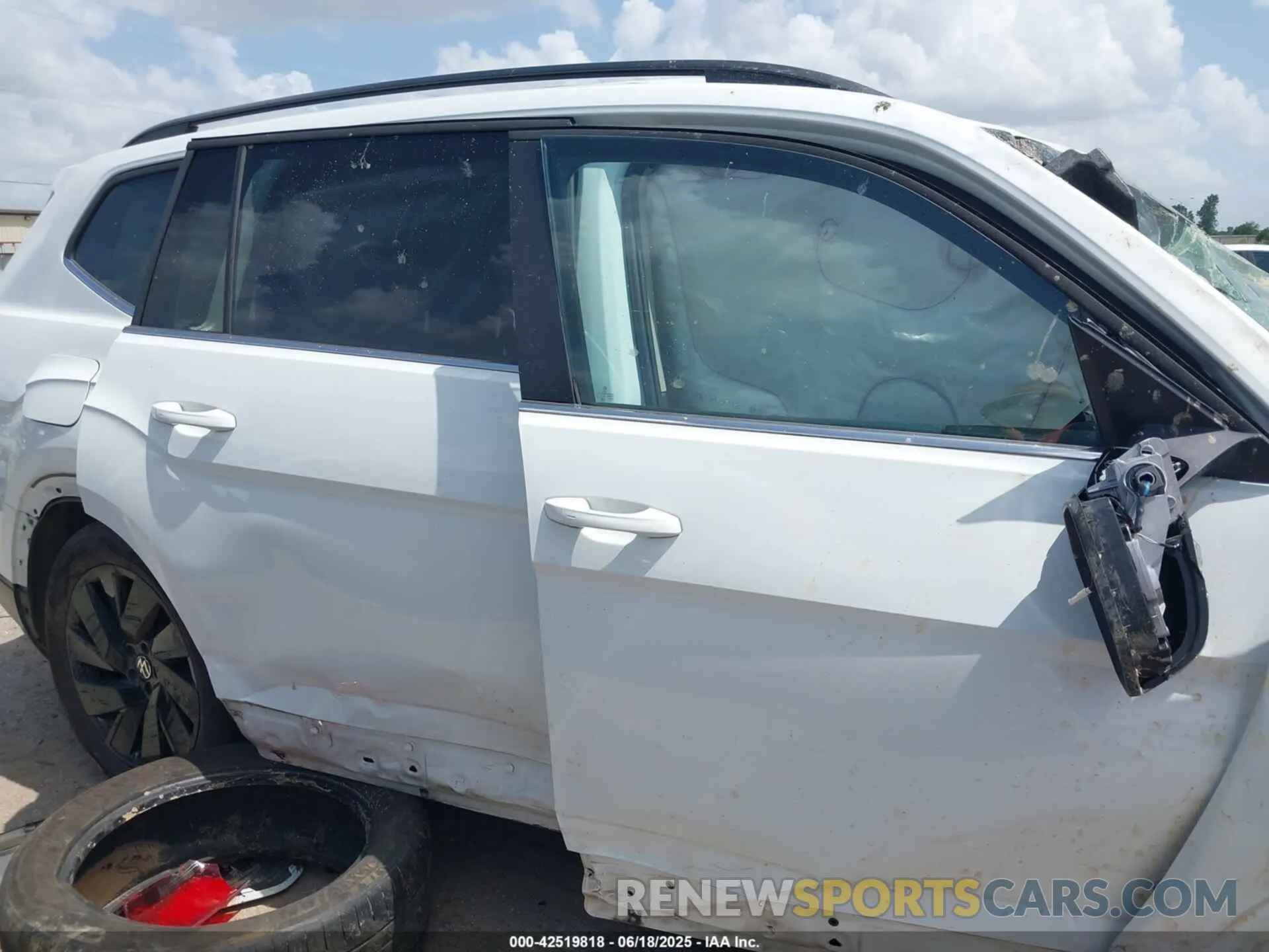 13 Фотография поврежденного автомобиля 1V2DR2CA6RC615007 VOLKSWAGEN ATLAS 2024