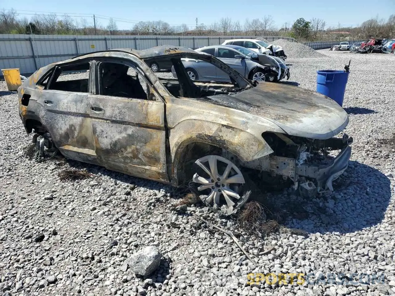 4 Photograph of a damaged car 1V2FE2CA3RC249057 VOLKSWAGEN ATLAS 2024
