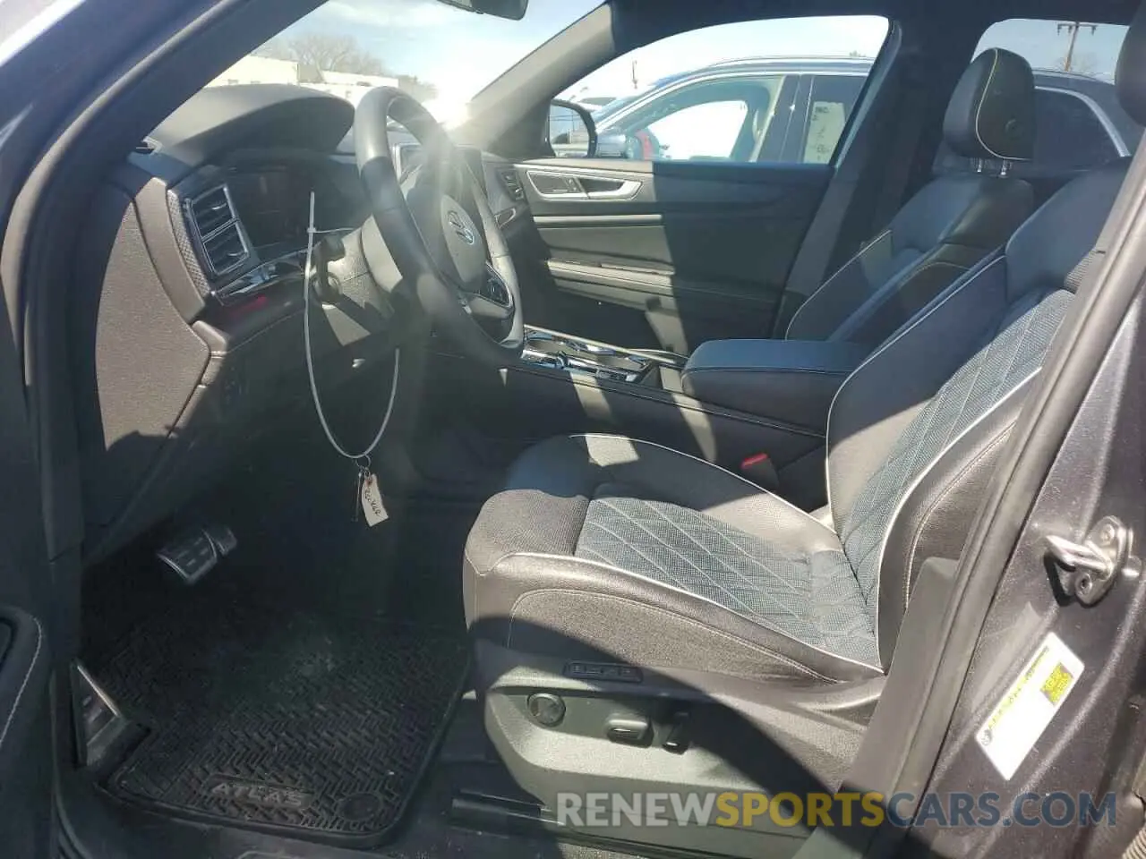 7 Фотография поврежденного автомобиля 1V2FE2CA8RC209296 VOLKSWAGEN ATLAS 2024