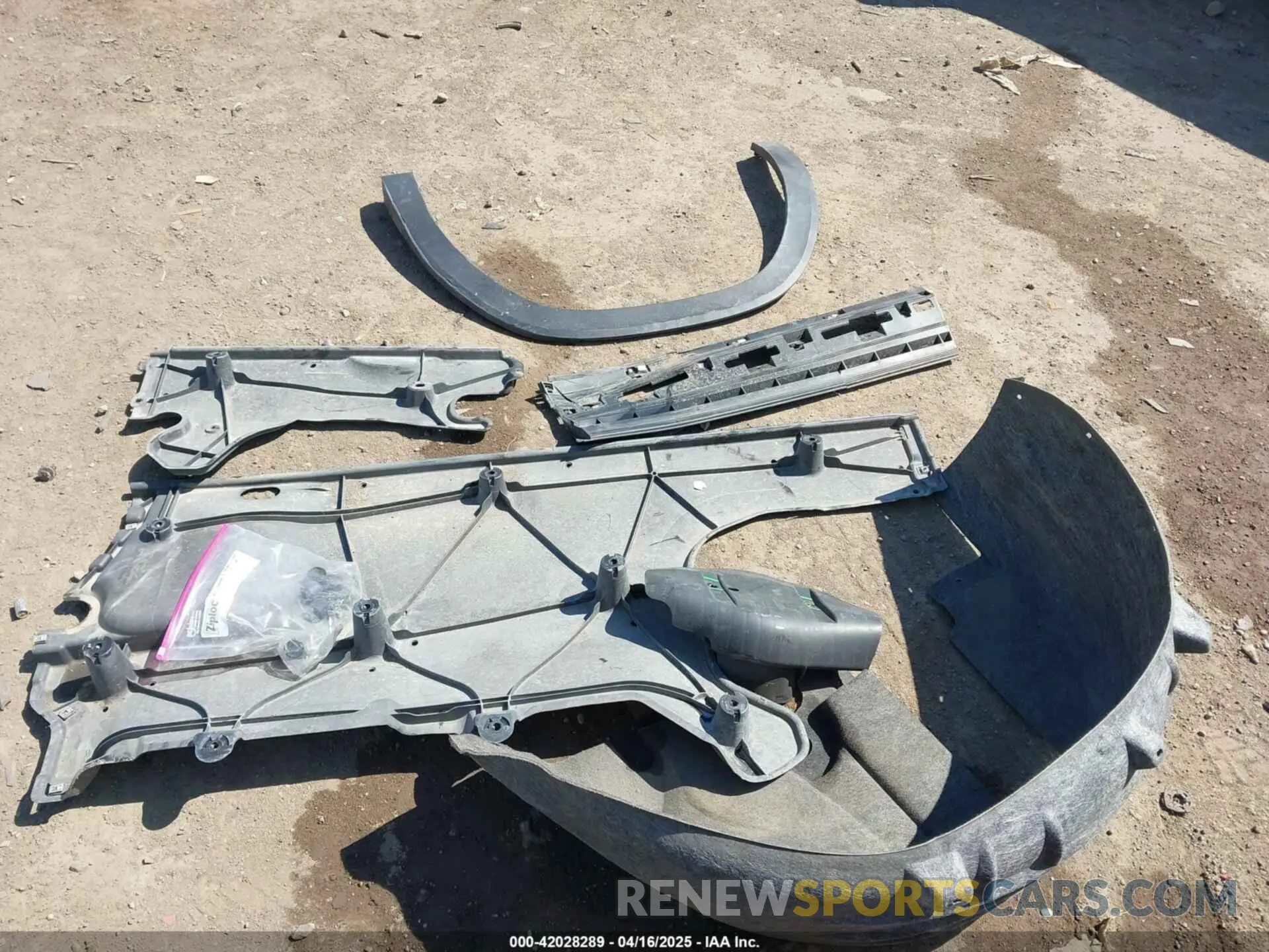 12 Фотография поврежденного автомобиля 1V2FR2CA2RC551914 VOLKSWAGEN ATLAS 2024