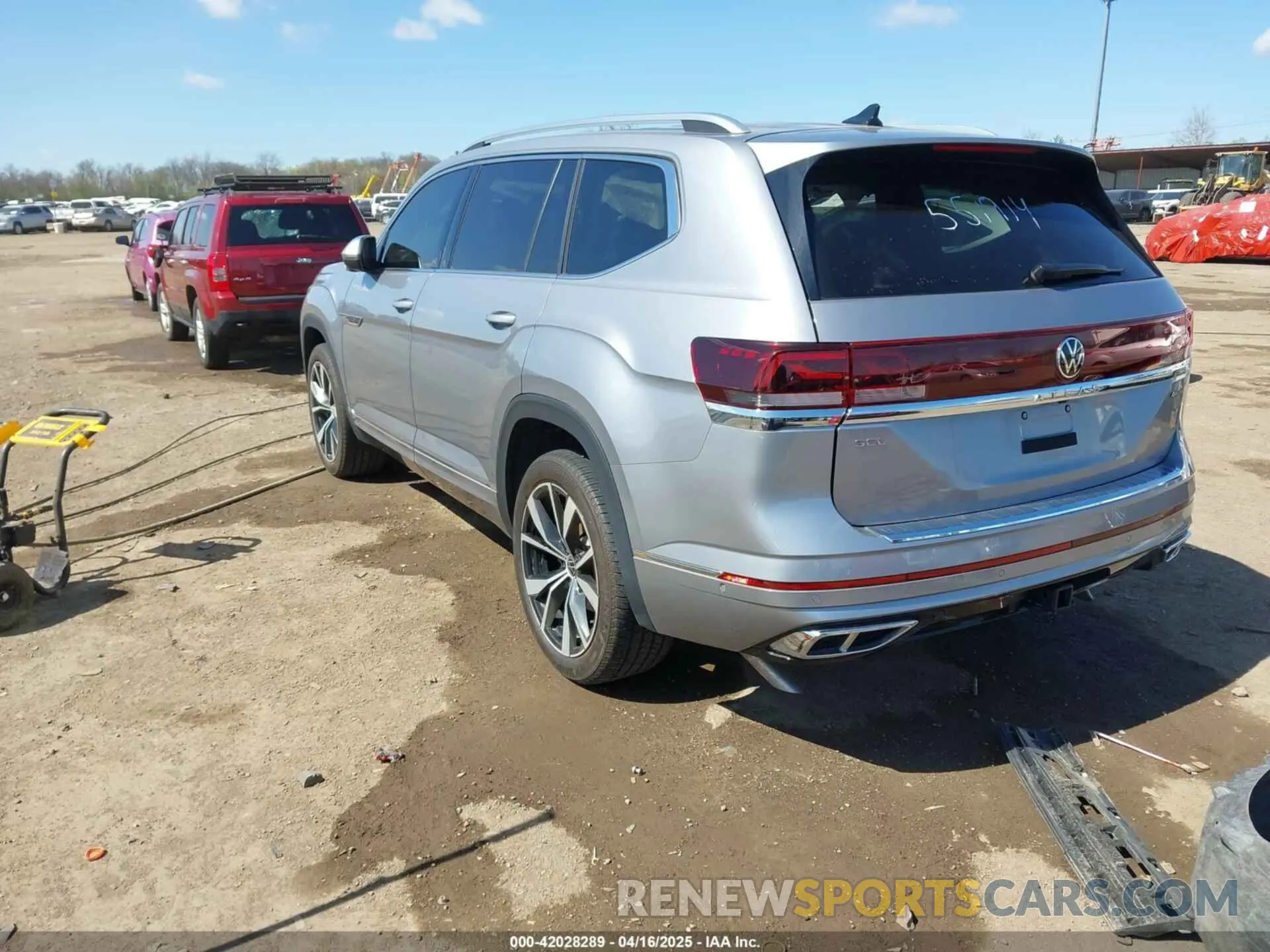 3 Фотография поврежденного автомобиля 1V2FR2CA2RC551914 VOLKSWAGEN ATLAS 2024