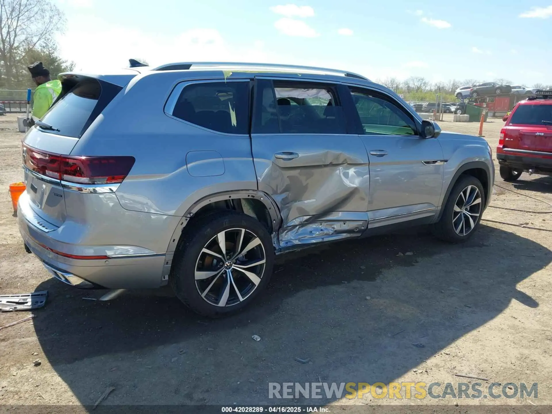 4 Фотография поврежденного автомобиля 1V2FR2CA2RC551914 VOLKSWAGEN ATLAS 2024