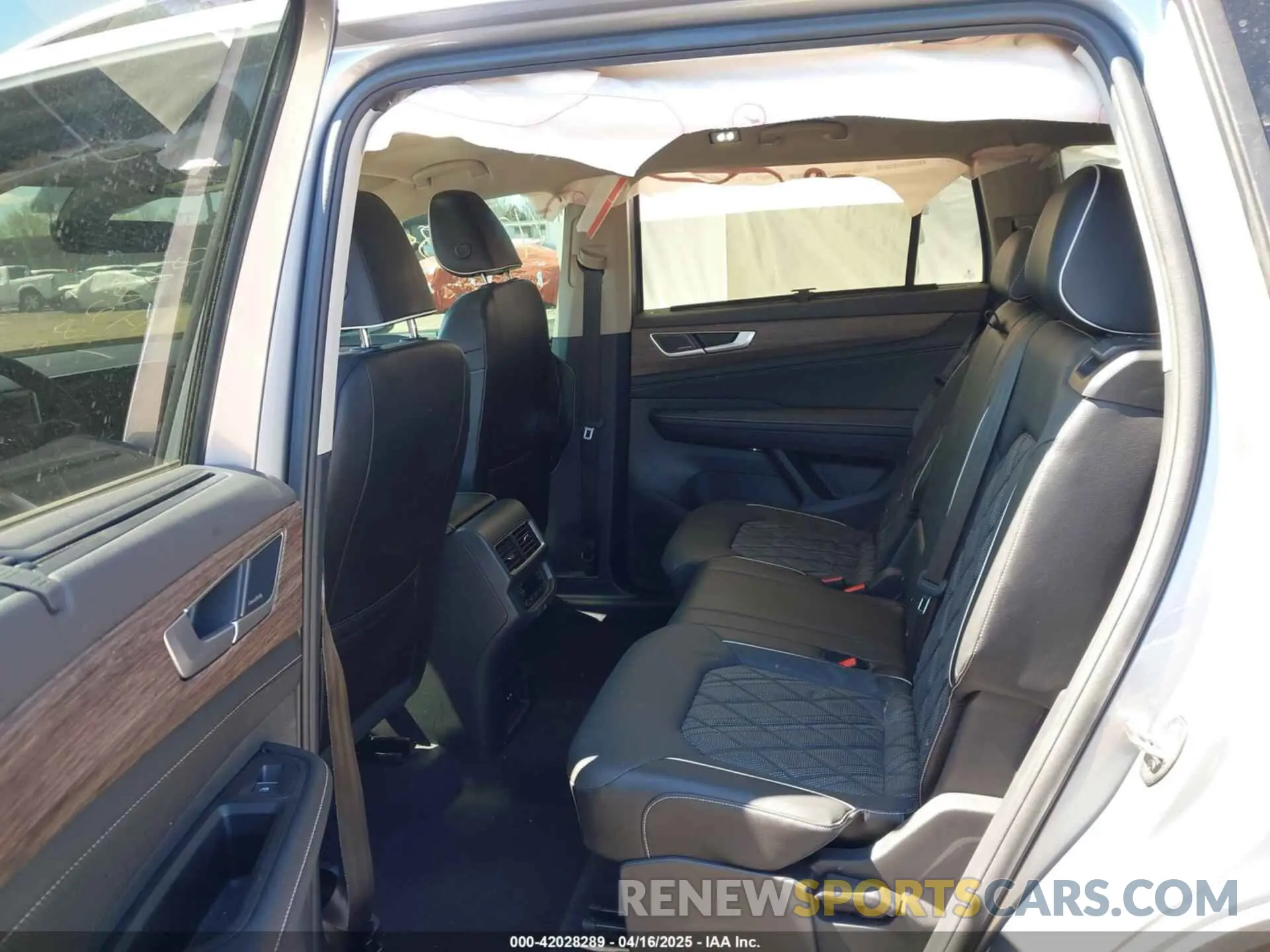 8 Фотография поврежденного автомобиля 1V2FR2CA2RC551914 VOLKSWAGEN ATLAS 2024