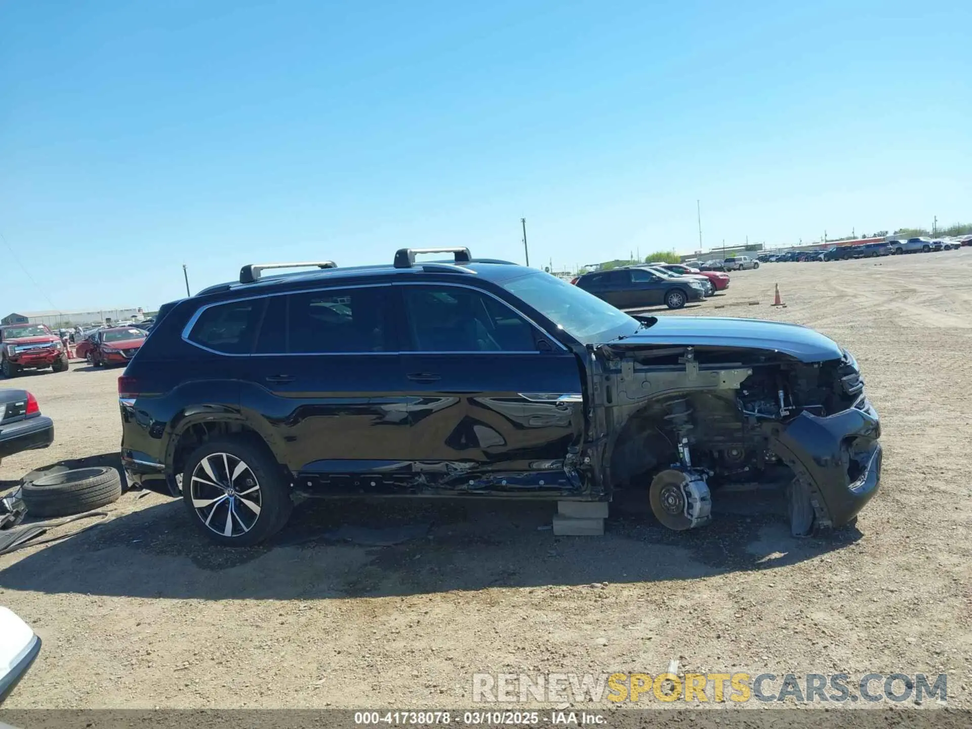 14 Photograph of a damaged car 1V2FR2CA6RC522304 VOLKSWAGEN ATLAS 2024