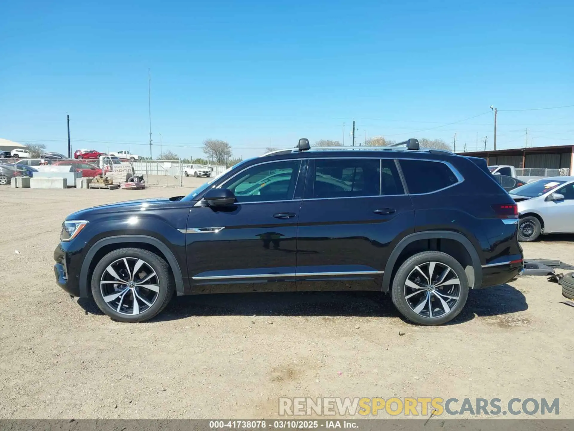 15 Photograph of a damaged car 1V2FR2CA6RC522304 VOLKSWAGEN ATLAS 2024
