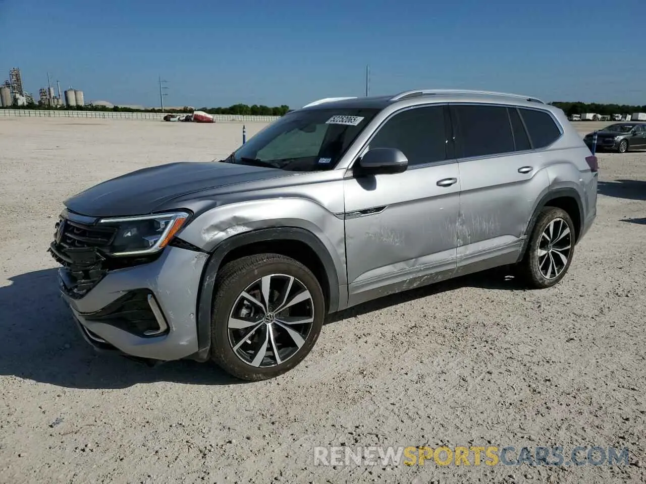 1 Photograph of a damaged car 1V2FR2CA9RC520336 VOLKSWAGEN ATLAS 2024