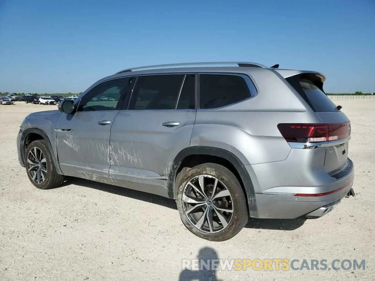2 Photograph of a damaged car 1V2FR2CA9RC520336 VOLKSWAGEN ATLAS 2024
