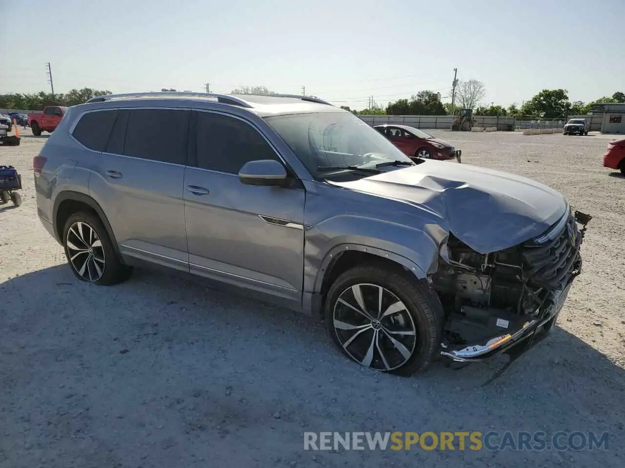 4 Photograph of a damaged car 1V2FR2CA9RC520336 VOLKSWAGEN ATLAS 2024