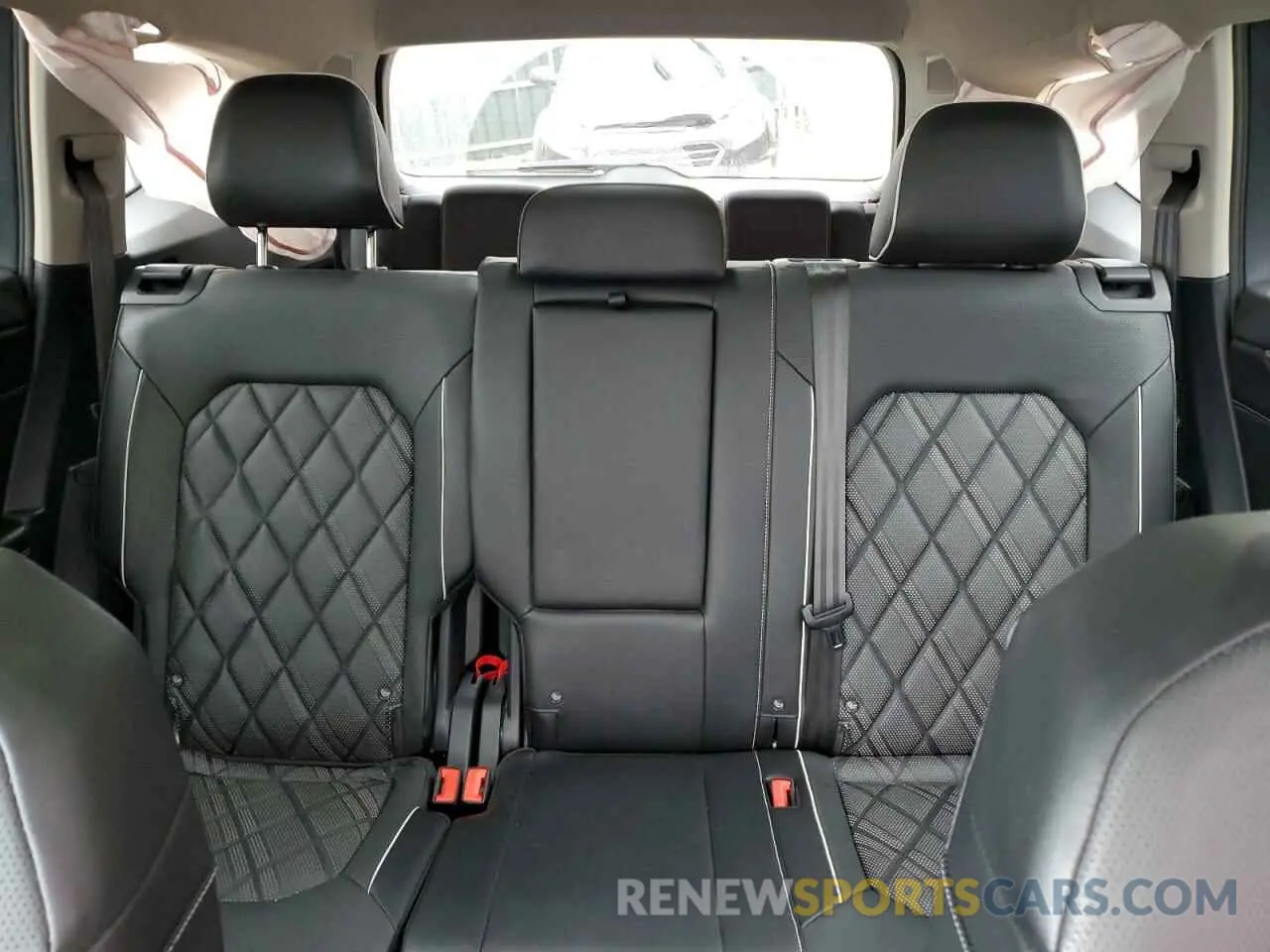 10 Photograph of a damaged car 1V2FR2CAXRC537792 VOLKSWAGEN ATLAS 2024