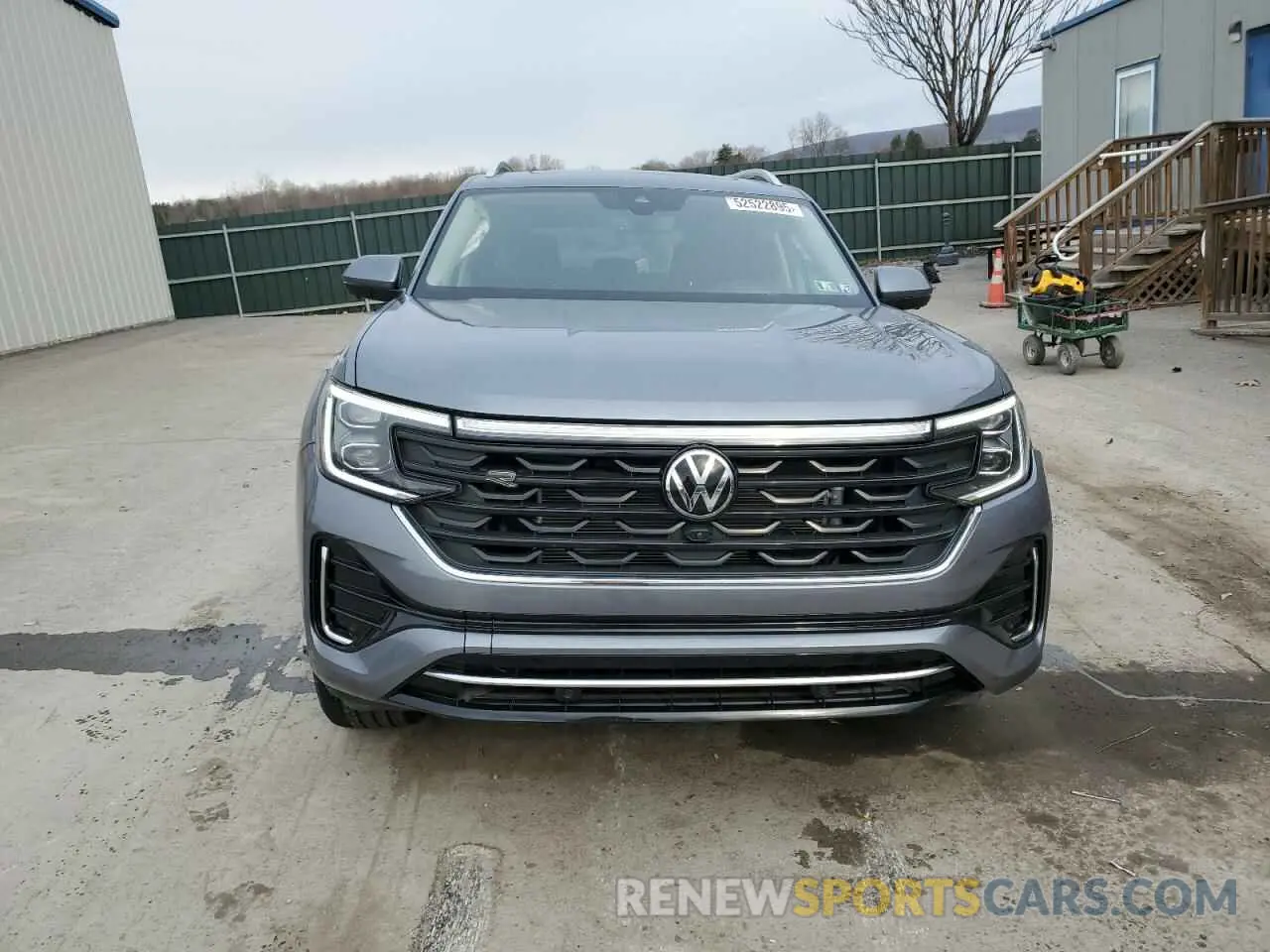 5 Photograph of a damaged car 1V2FR2CAXRC537792 VOLKSWAGEN ATLAS 2024