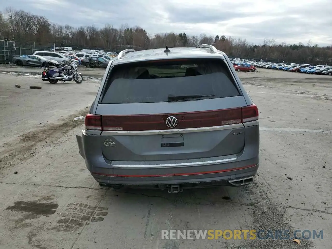 6 Photograph of a damaged car 1V2FR2CAXRC537792 VOLKSWAGEN ATLAS 2024