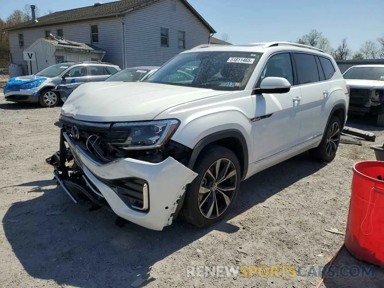 1 Photograph of a damaged car 1V2FR2CAXRC586488 VOLKSWAGEN ATLAS 2024