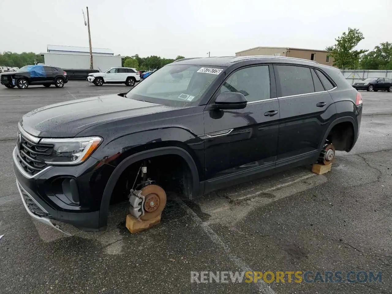 1 Photograph of a damaged car 1V2HE2CA4RC218960 VOLKSWAGEN ATLAS 2024