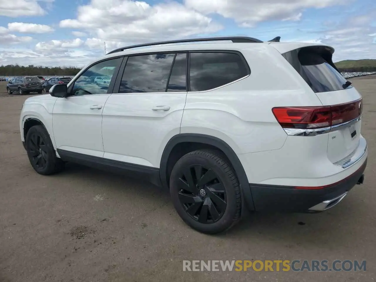 2 Photograph of a damaged car 1V2HR2CA0RC607843 VOLKSWAGEN ATLAS 2024