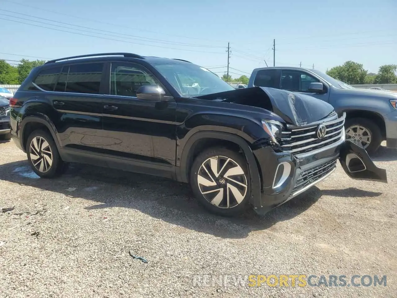 4 Photograph of a damaged car 1V2HR2CA1RC565781 VOLKSWAGEN ATLAS 2024
