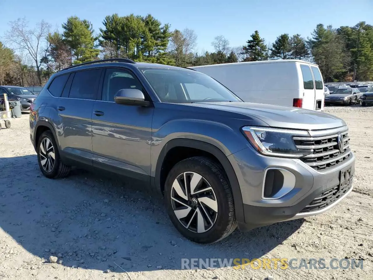 4 Photograph of a damaged car 1V2HR2CA2RC536368 VOLKSWAGEN ATLAS 2024