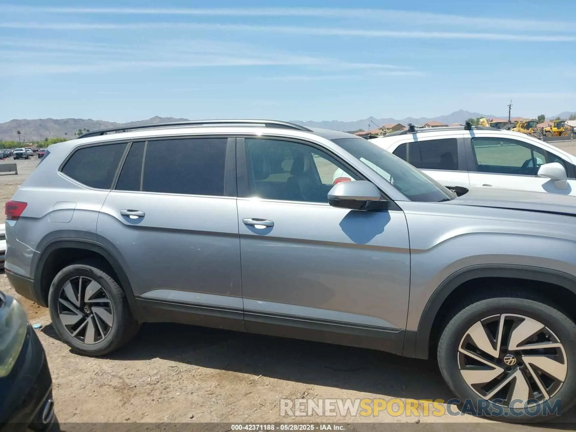 13 Photograph of a damaged car 1V2HR2CA2RC568429 VOLKSWAGEN ATLAS 2024