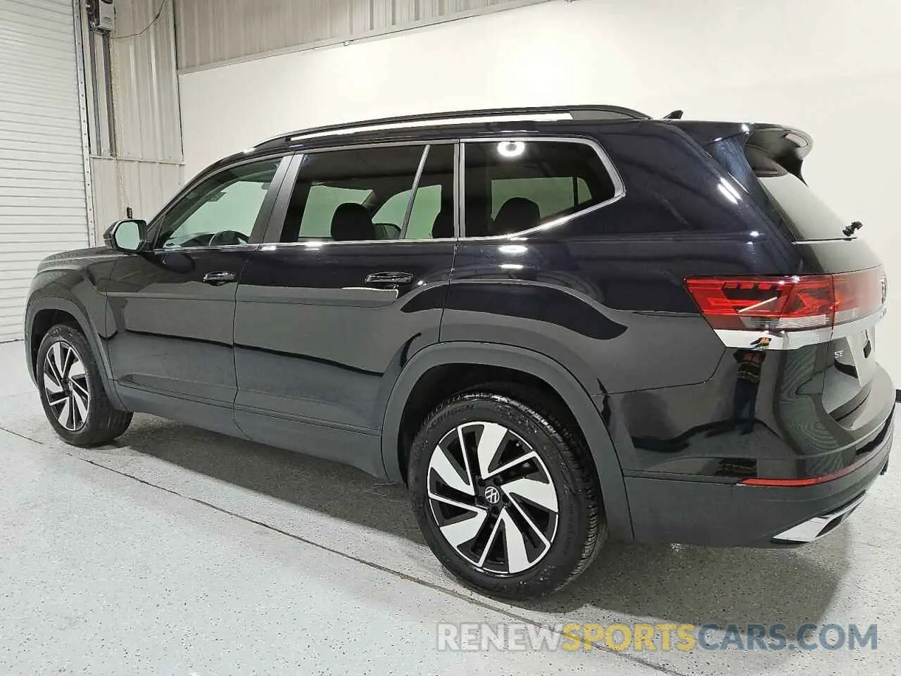 2 Фотография поврежденного автомобиля 1V2HR2CA3RC539232 VOLKSWAGEN ATLAS 2024