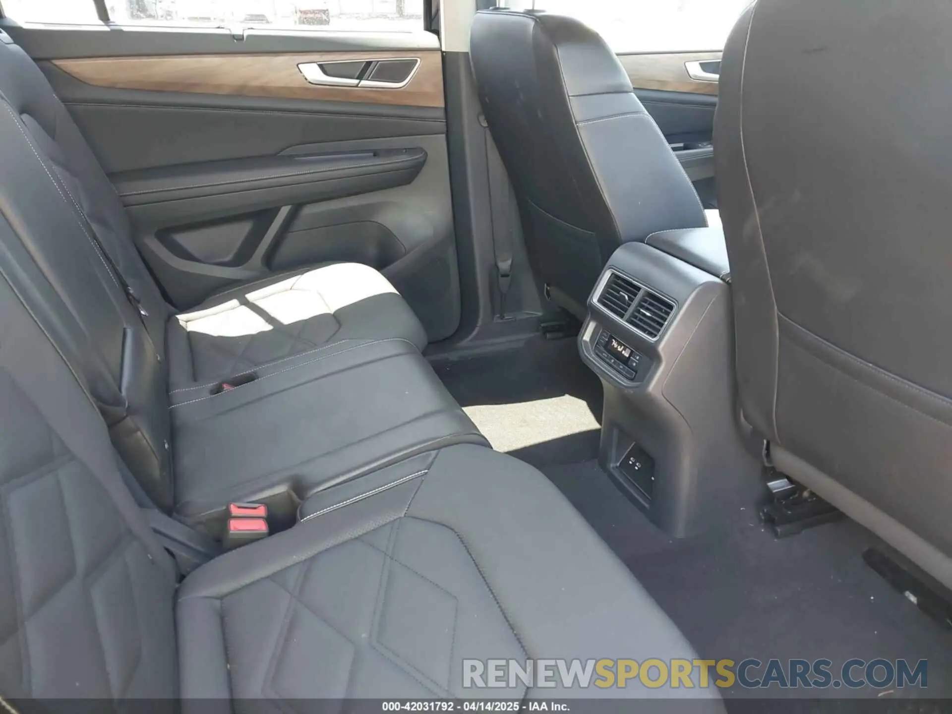 8 Фотография поврежденного автомобиля 1V2HR2CA4RC577679 VOLKSWAGEN ATLAS 2024