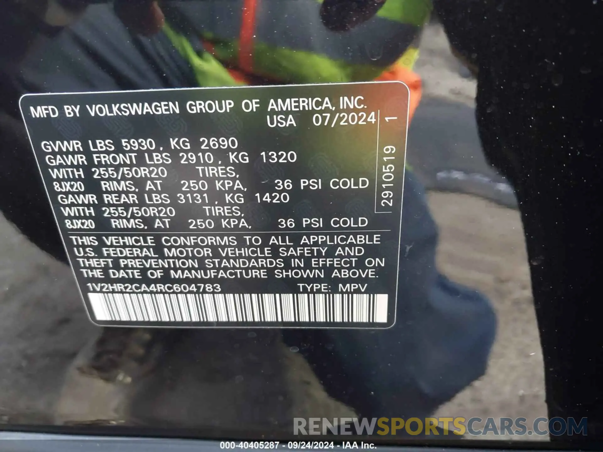 9 Photograph of a damaged car 1V2HR2CA4RC604783 VOLKSWAGEN ATLAS 2024