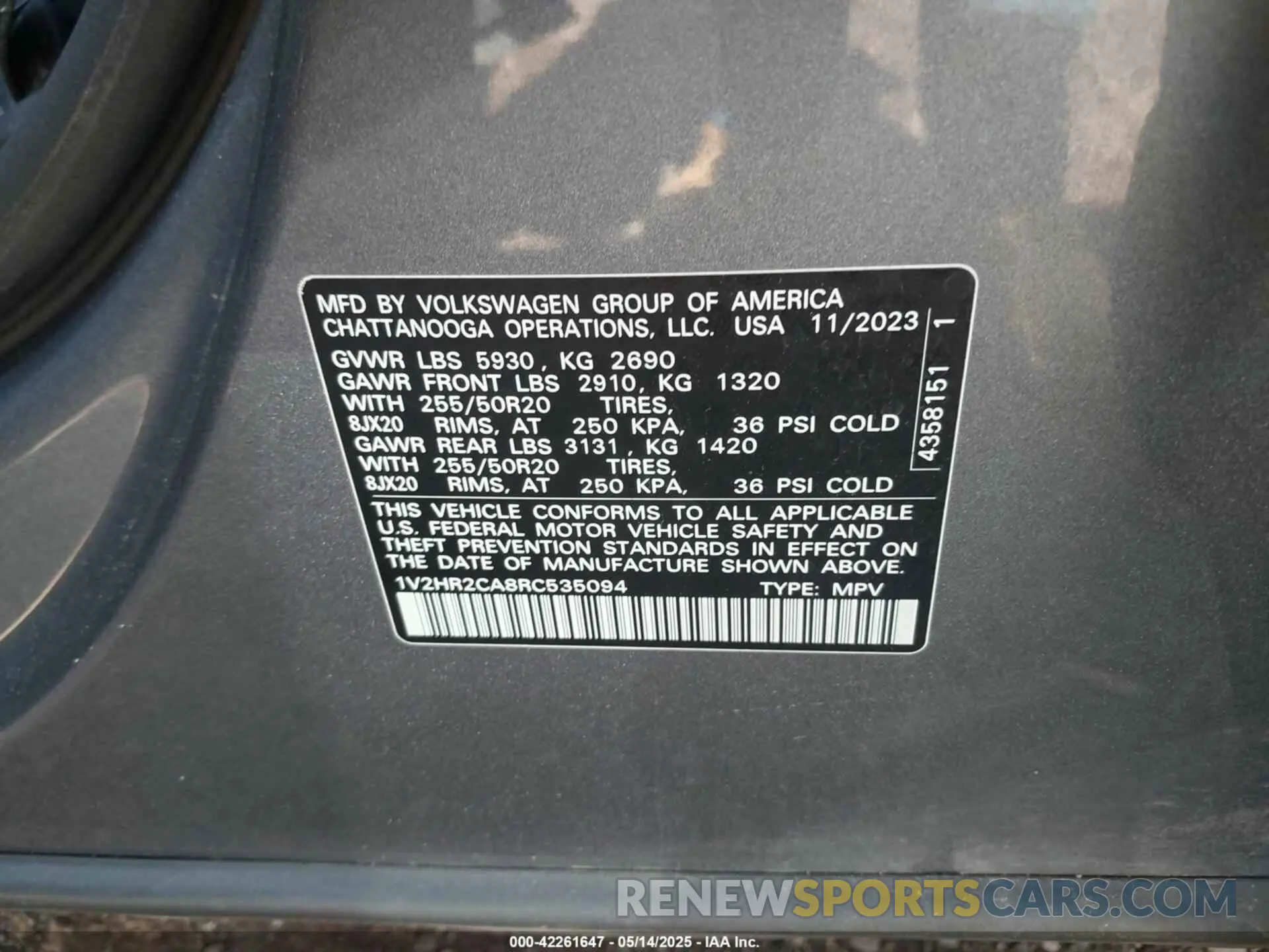 9 Photograph of a damaged car 1V2HR2CA8RC535094 VOLKSWAGEN ATLAS 2024