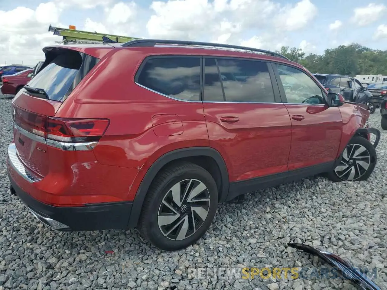 3 Photograph of a damaged car 1V2HR2CAXRC552608 VOLKSWAGEN ATLAS 2024