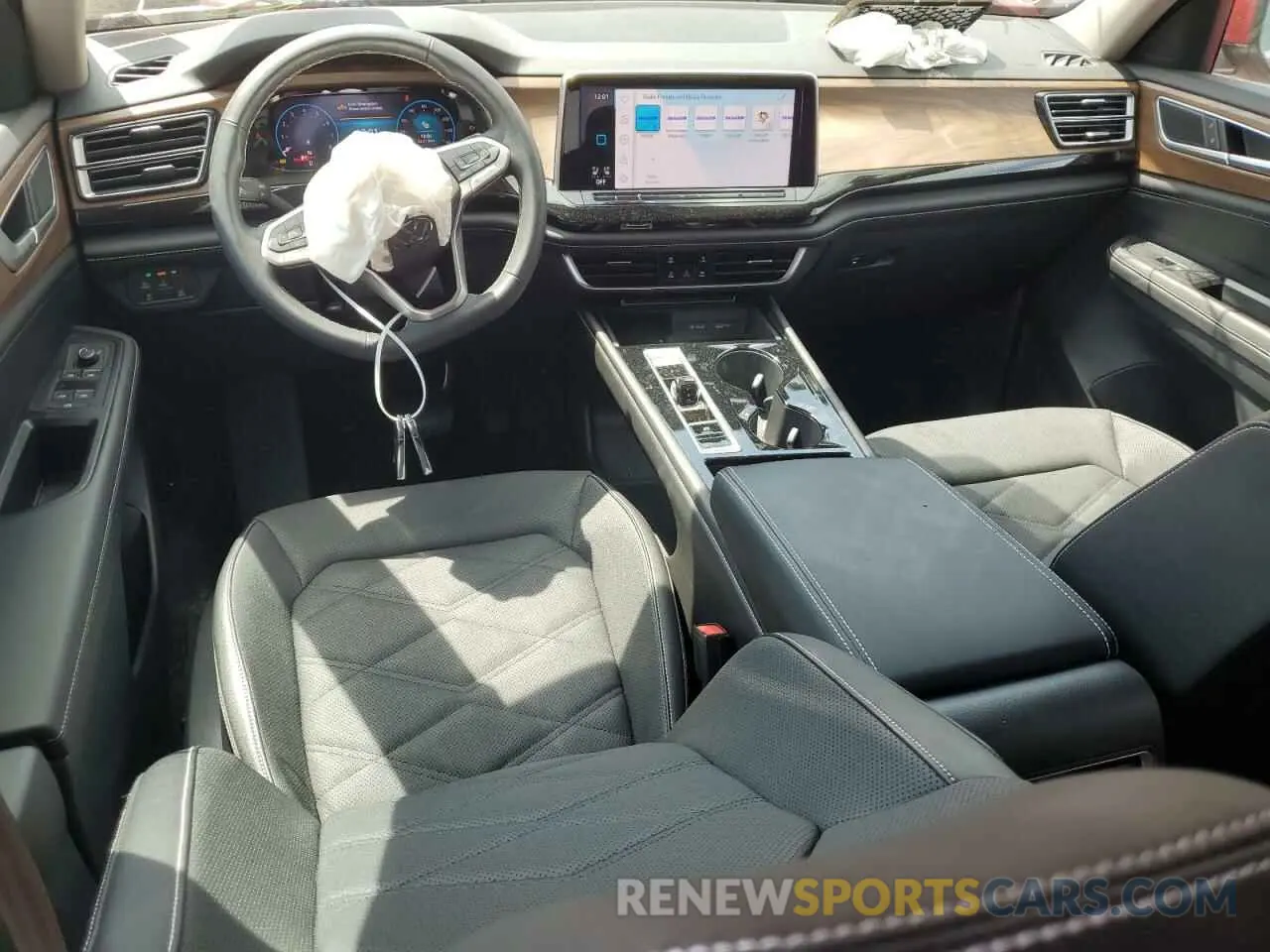 8 Photograph of a damaged car 1V2HR2CAXRC552608 VOLKSWAGEN ATLAS 2024