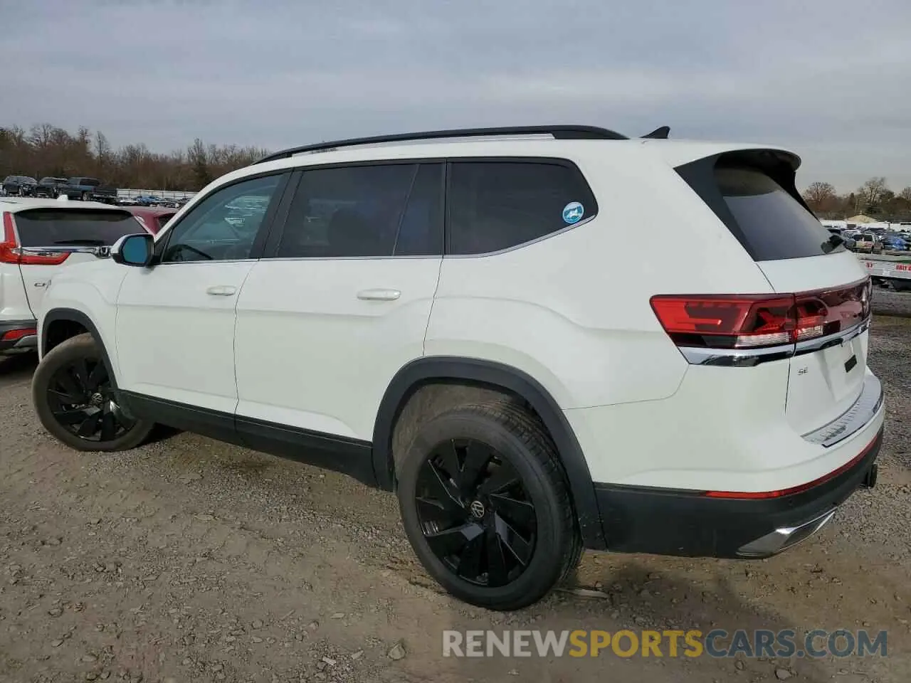 2 Photograph of a damaged car 1V2HR2CAXRC571675 VOLKSWAGEN ATLAS 2024