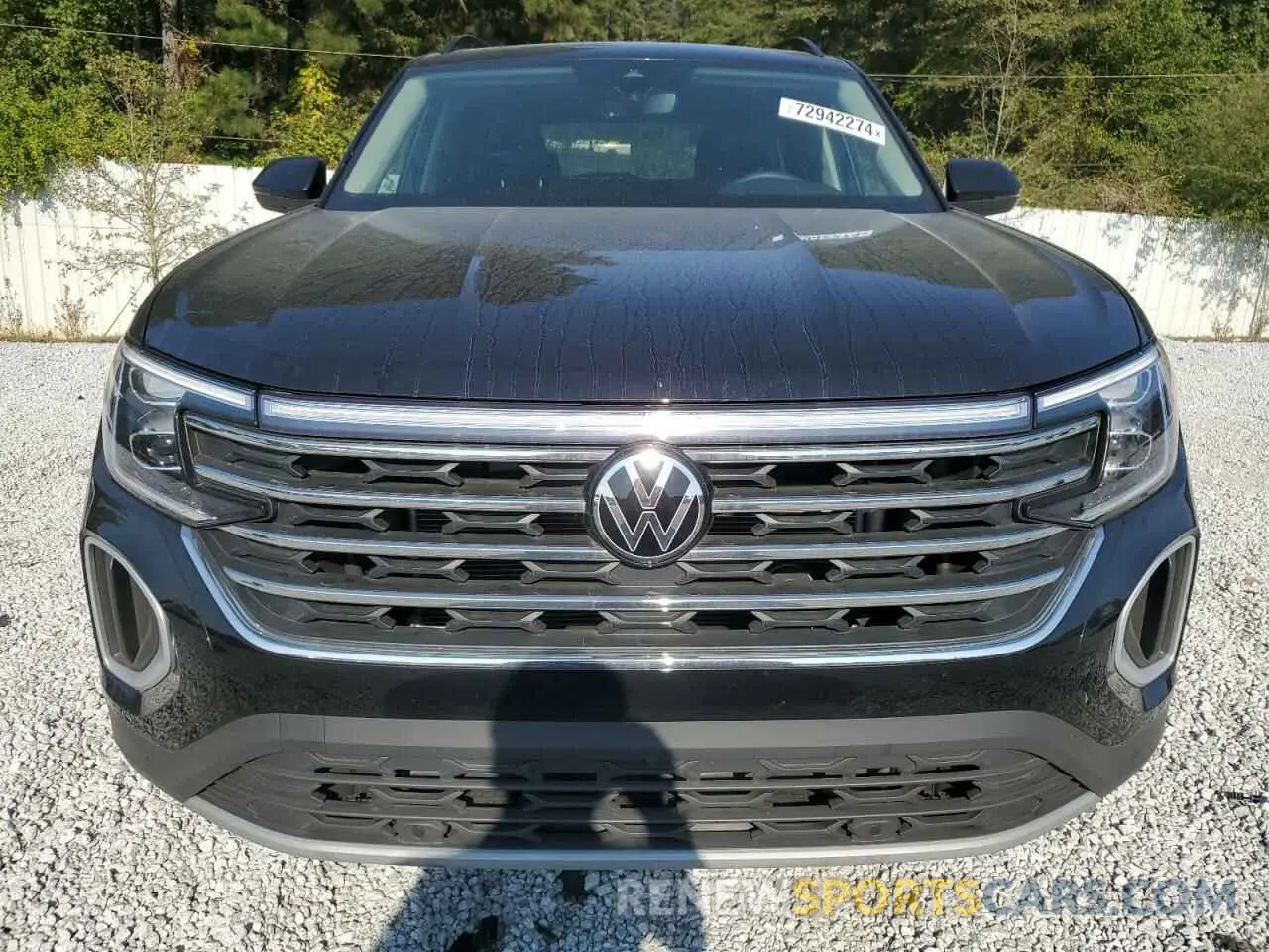 5 Photograph of a damaged car 1V2JR2CA0RC548942 VOLKSWAGEN ATLAS 2024