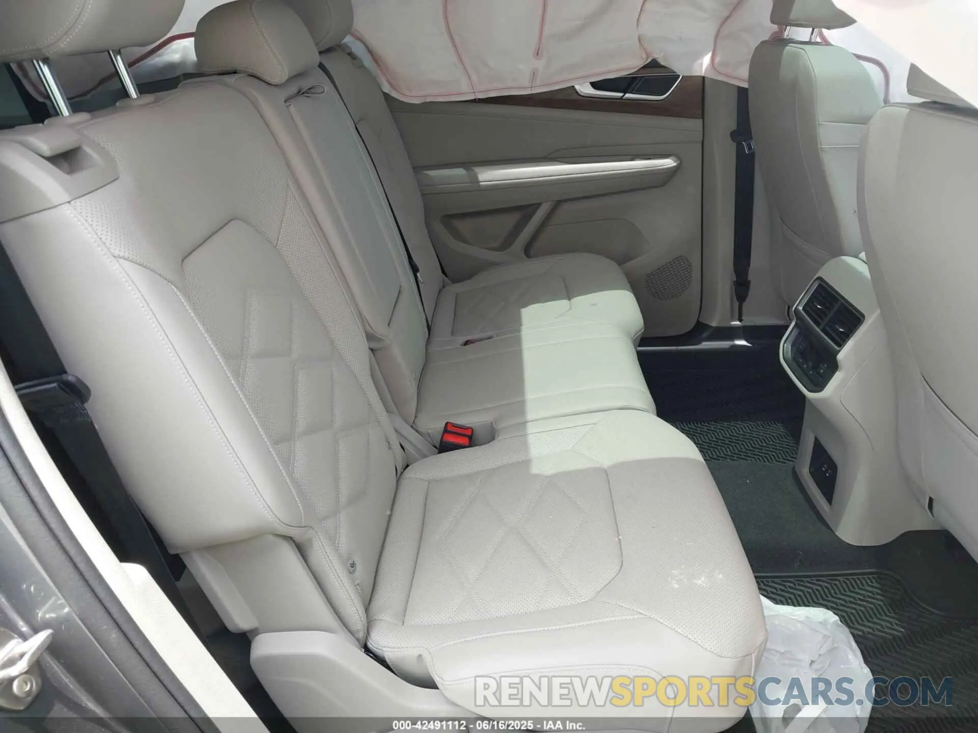 8 Фотография поврежденного автомобиля 1V2JR2CA3RC624038 VOLKSWAGEN ATLAS 2024
