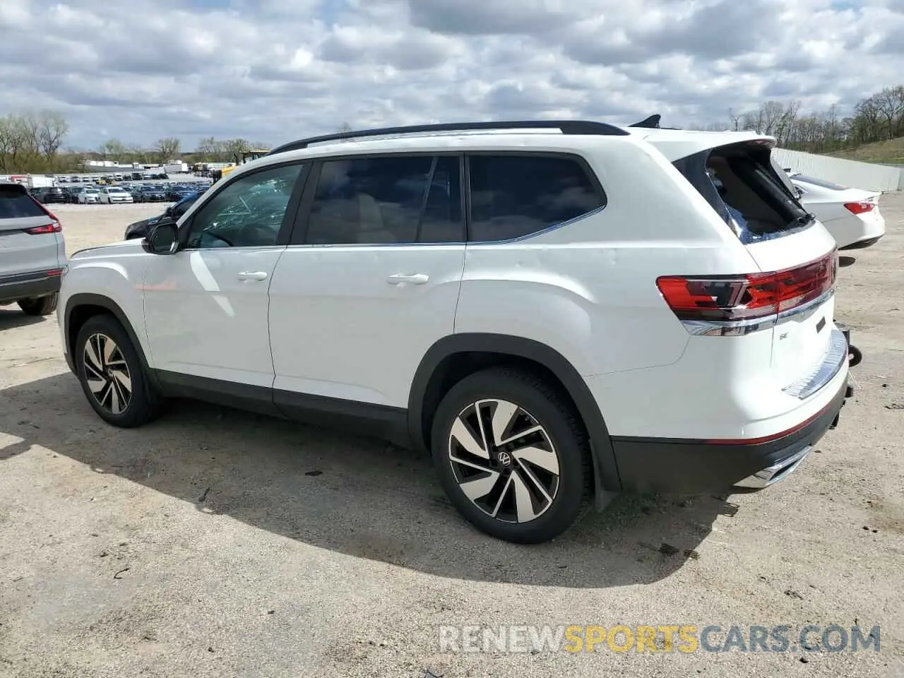 2 Photograph of a damaged car 1V2KR2CA0RC551778 VOLKSWAGEN ATLAS 2024