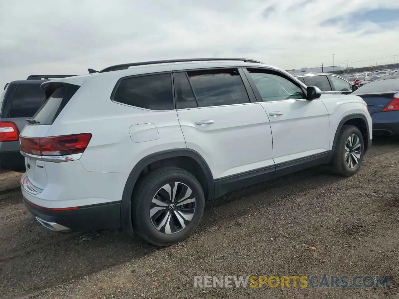 3 Photograph of a damaged car 1V2LR2CA2RC509410 VOLKSWAGEN ATLAS 2024