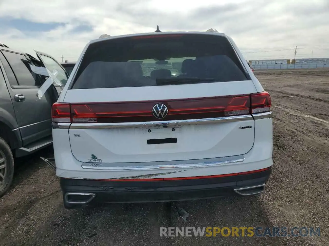 6 Photograph of a damaged car 1V2LR2CA2RC509410 VOLKSWAGEN ATLAS 2024