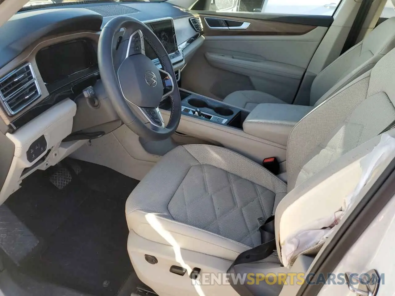 7 Photograph of a damaged car 1V2LR2CA2RC509410 VOLKSWAGEN ATLAS 2024