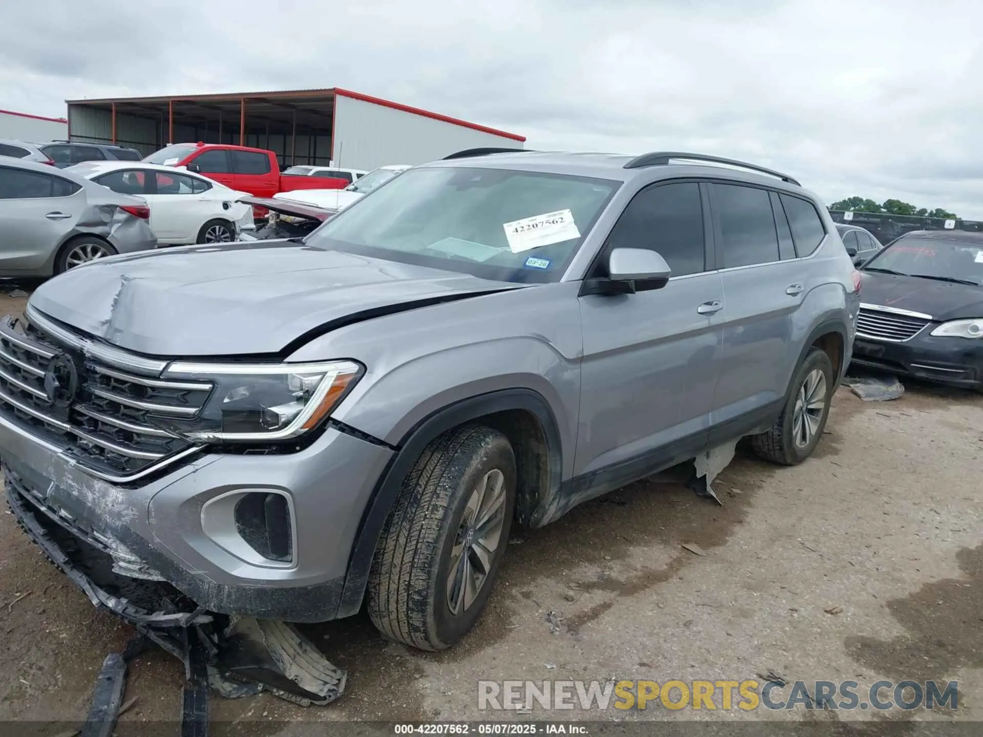 2 Photograph of a damaged car 1V2LR2CA7RC572504 VOLKSWAGEN ATLAS 2024