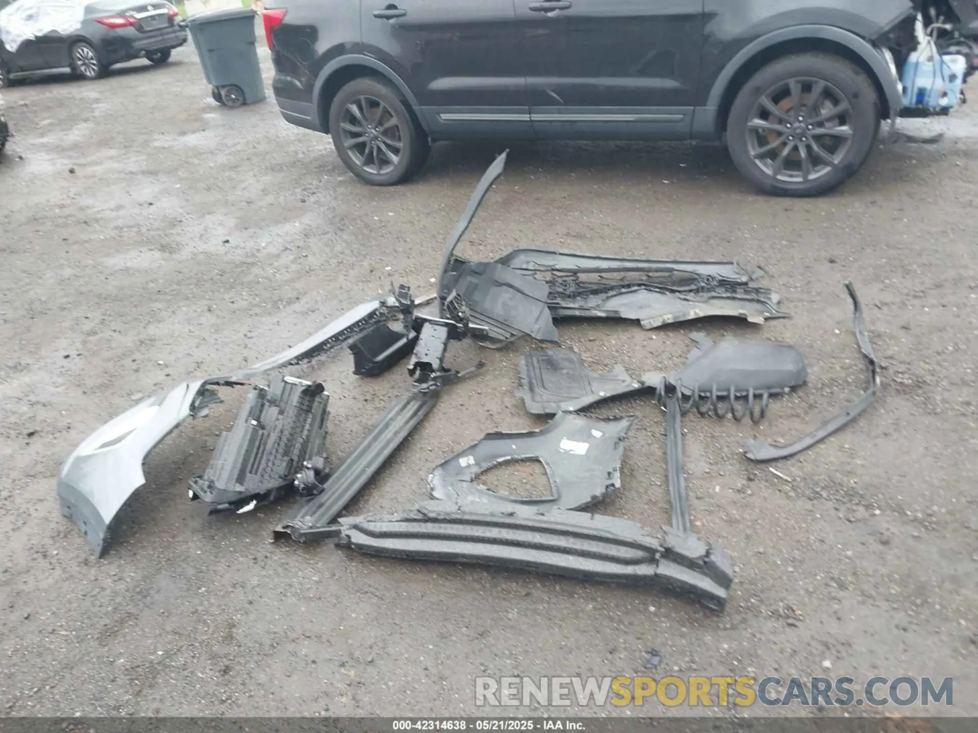 12 Photograph of a damaged car 1V2LR2CA8RC514627 VOLKSWAGEN ATLAS 2024